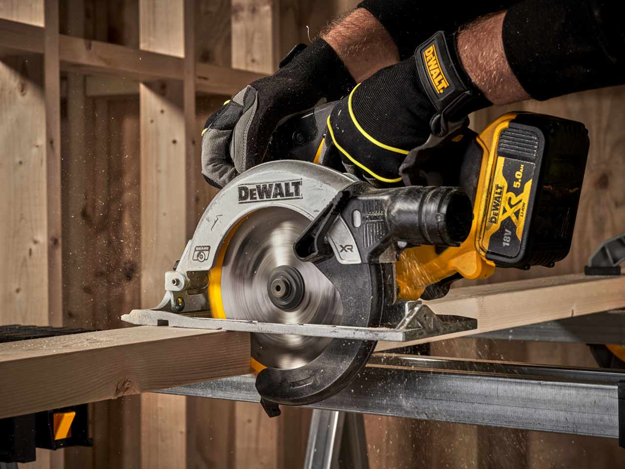 Dewalt flexvolt rear discount handle circular saw